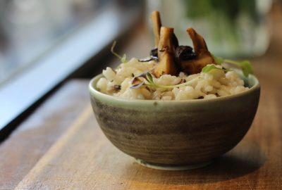 Arroz cremoso de portobello y boletus con aceite de trufa
