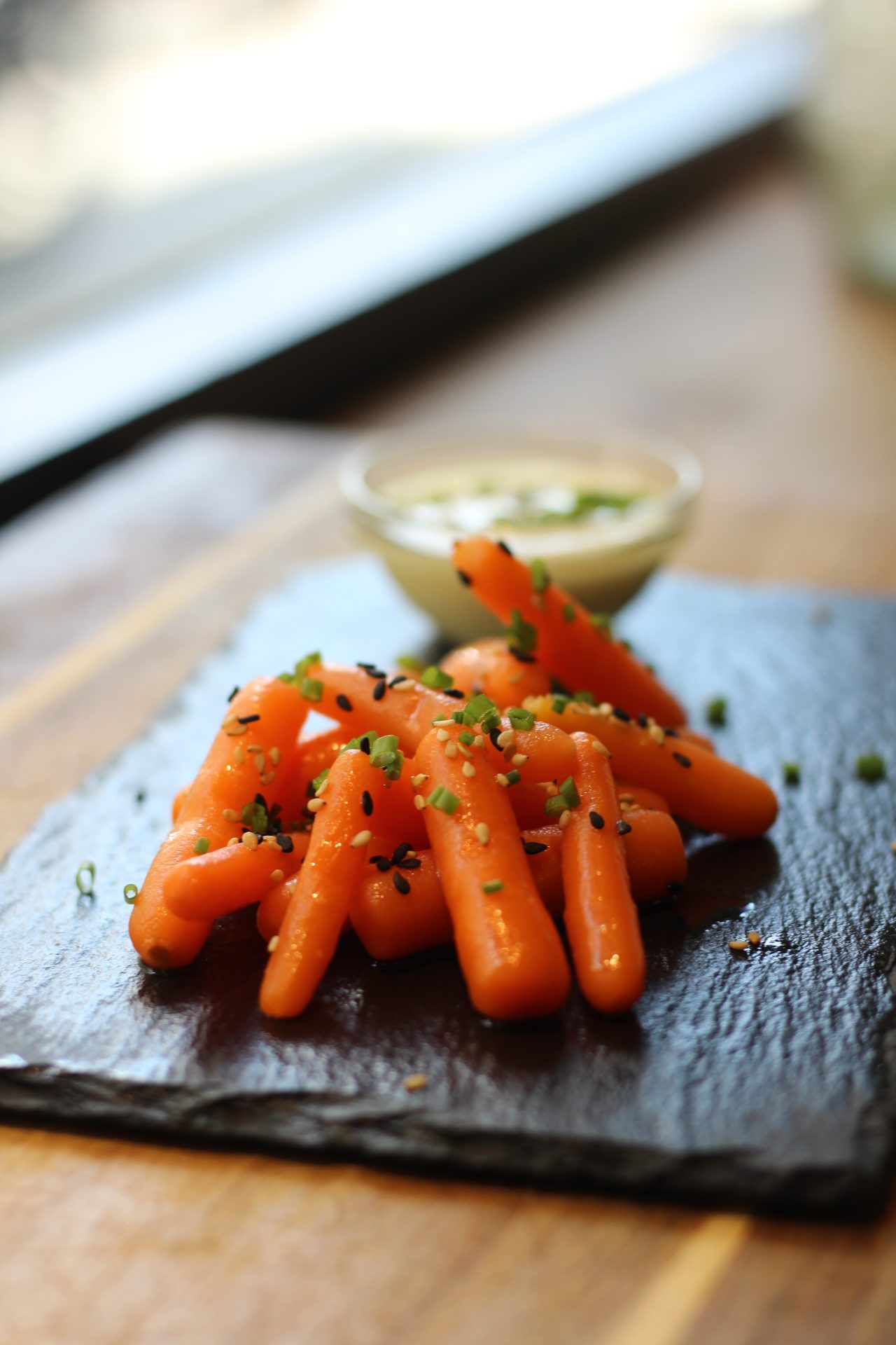 Zanahorias baby al vapor con salsa de coco y curry de madrás