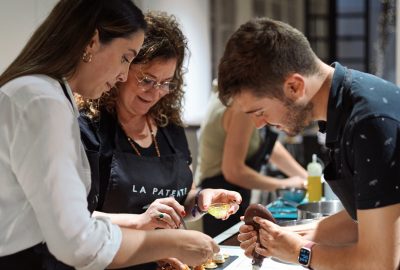Talleres de cocina en grupo: mucho más que una actividad, una oportunidad real para conocer a tus compañeros