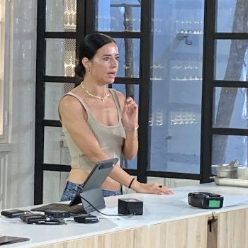 photo_5945010812940830835_y