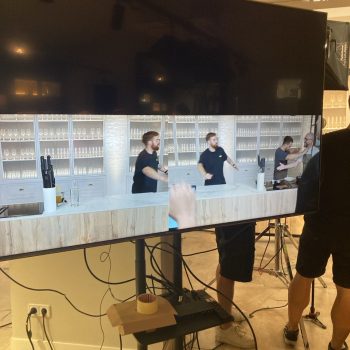 photo_5945010812940830851_y