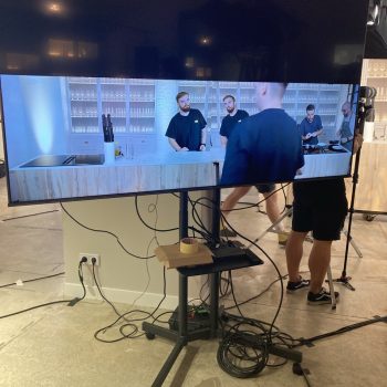 photo_5945010812940830852_y