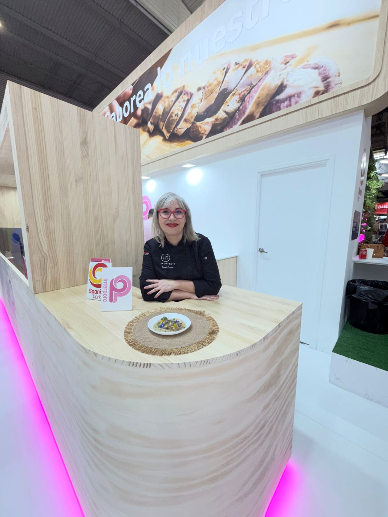 Showcookings y degustaciones de LA PATENTE en el stand de INTERPORC en Alimentaria 2026